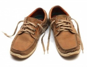 13616522-brown-man-shoes-isolated-on-a-white-background