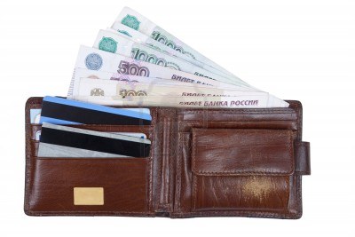 Enjoy an Organized Business Trip with Leather Travel Wallets
