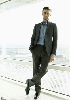 Business man wearing leather shoes