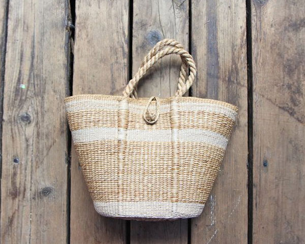 Straw tote bag